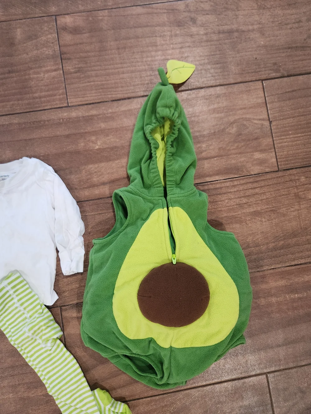 Carter's avocado Halloween costume size  12m